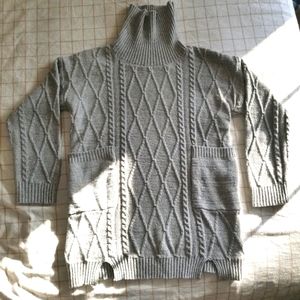 Gray turtle neck sweater (Used in great condition)